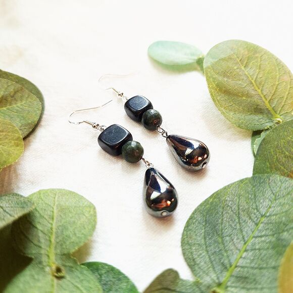 Fairy Goth Gemstone Earrings, Bohemian Grunge Teardrop Earrings, Whimsigoth - Picture 3 of 6